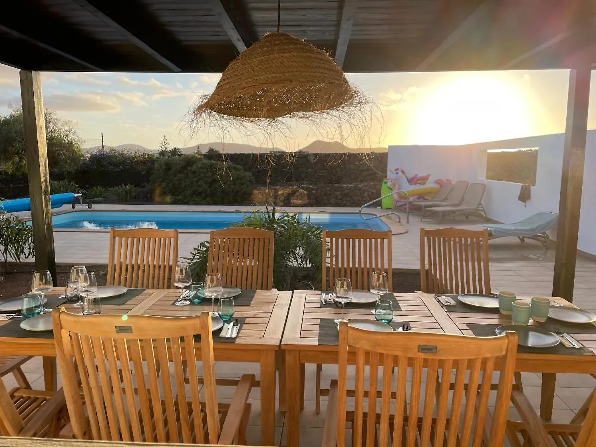 Сasa de vacaciones North Shore Villas, Villa Makai, Heated & Shared Pool Lajares
