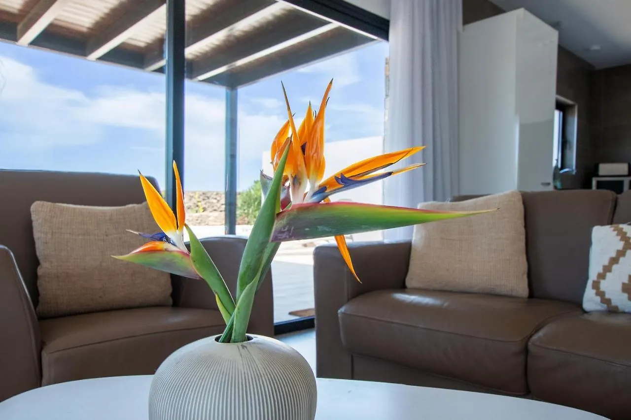 North Shore Villas, Villa Makai, Heated & Shared Pool Lajares