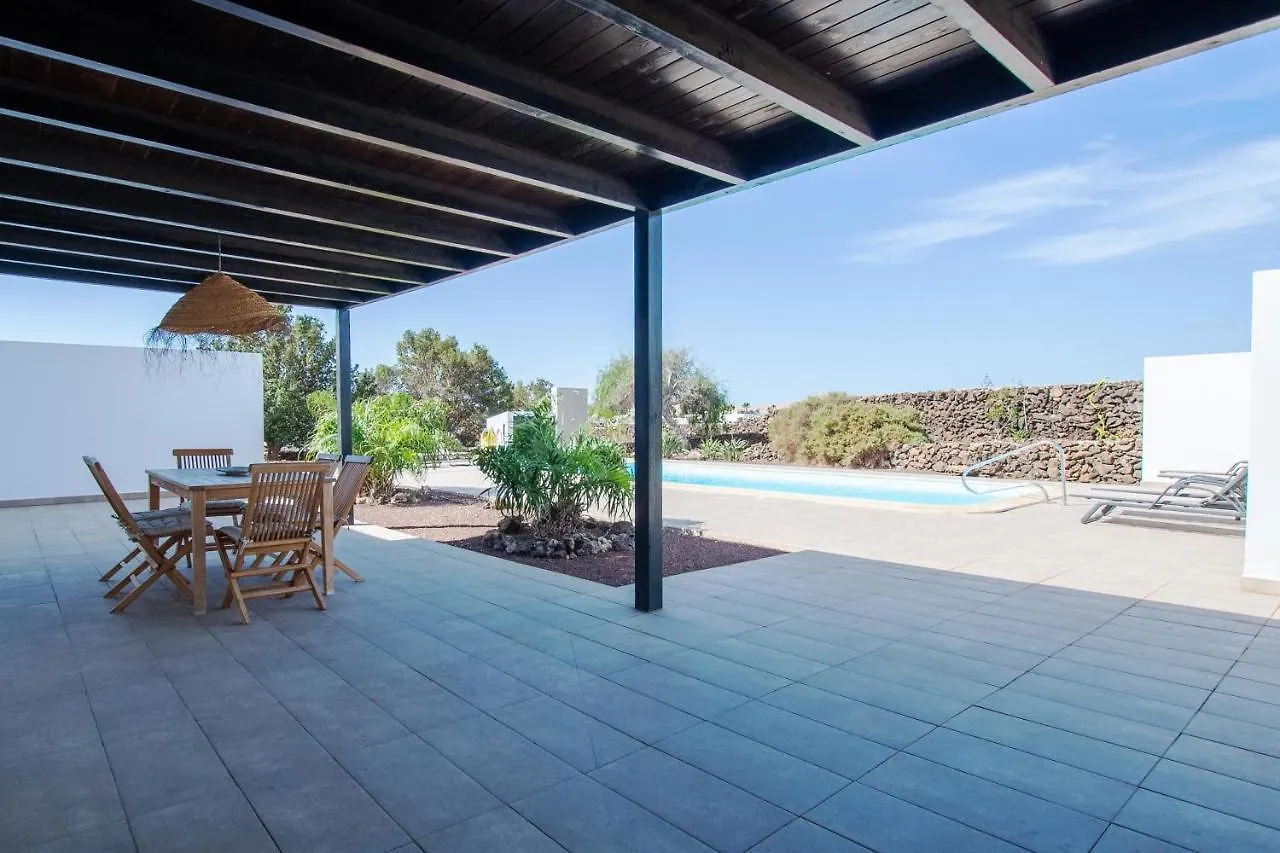 North Shore Villas, Villa Makai, Heated & Shared Pool Lajares España